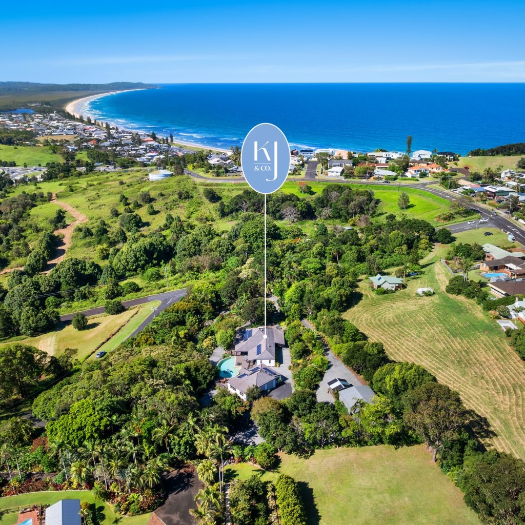 11 Stoneyhurst  Drive